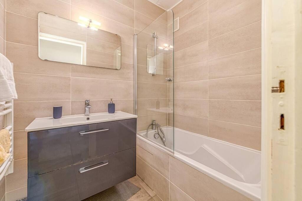 Centre Grenoble, Charmant, Avec Une Chambre المظهر الخارجي الصورة